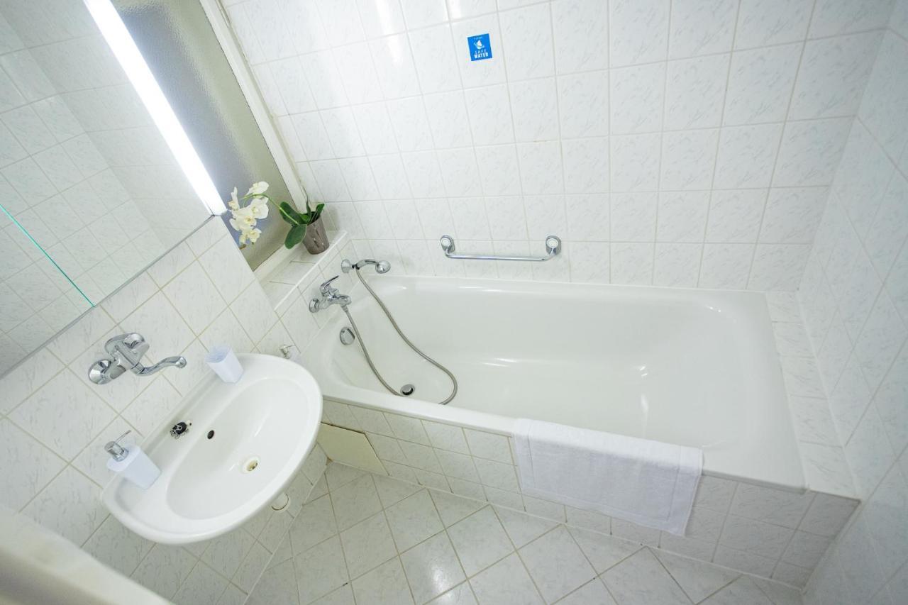 Melissa Apartments كارلوفي فاري المظهر الخارجي الصورة