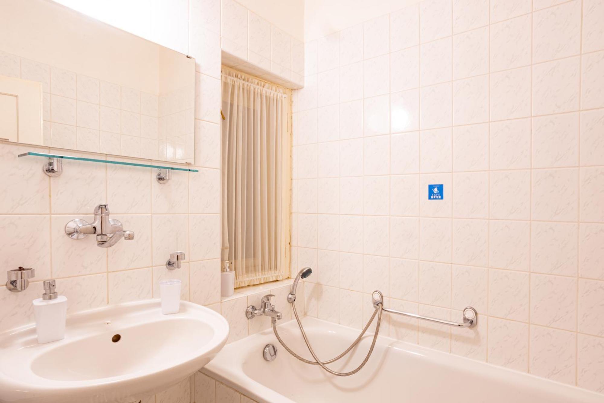 Melissa Apartments كارلوفي فاري المظهر الخارجي الصورة